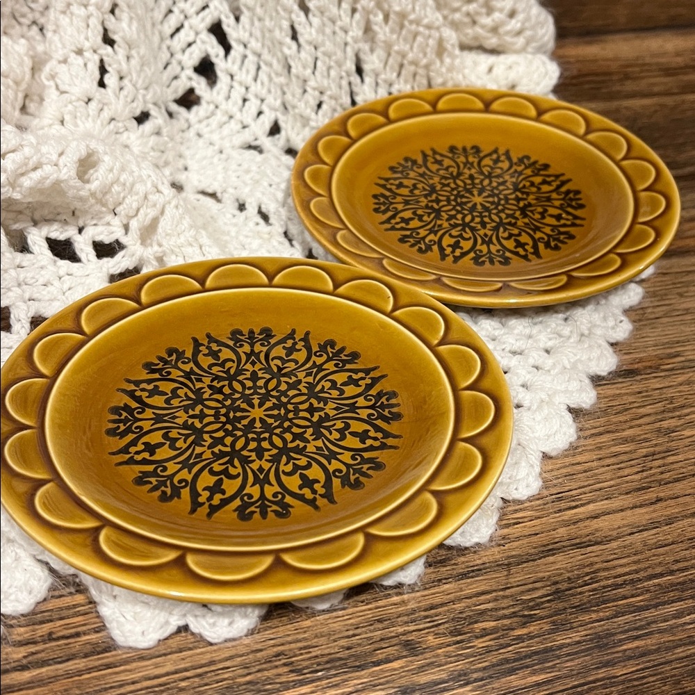 Vintage Cake plates - Picture 2 of 3